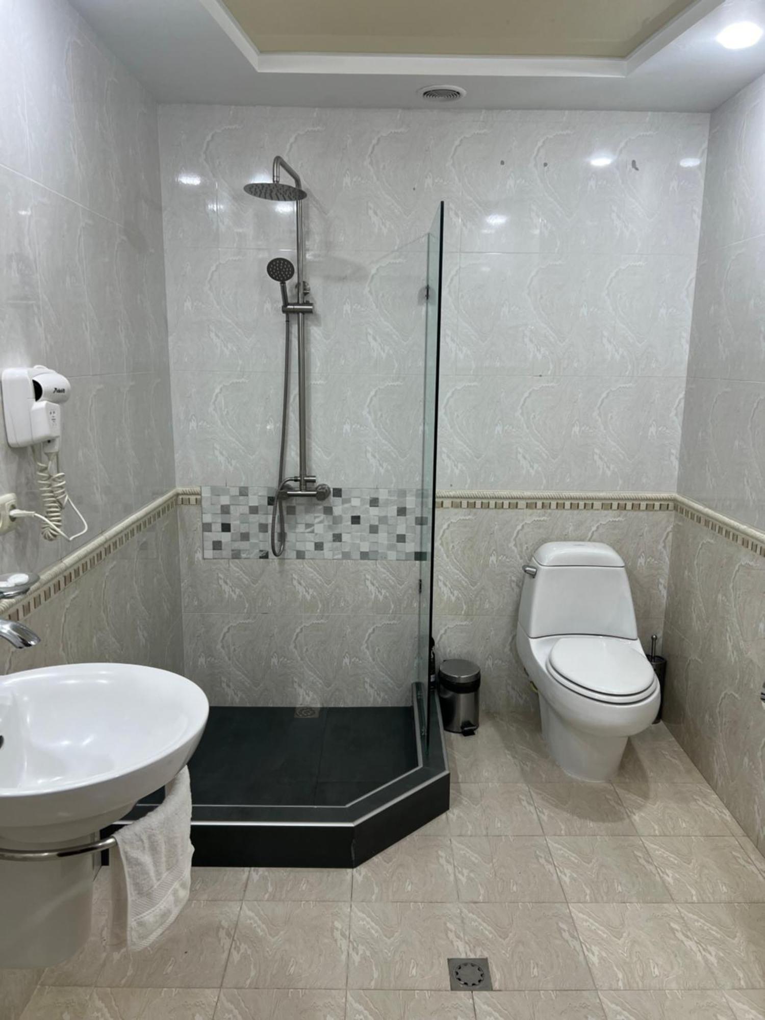 Vanatur Hotel 久姆里 外观 照片