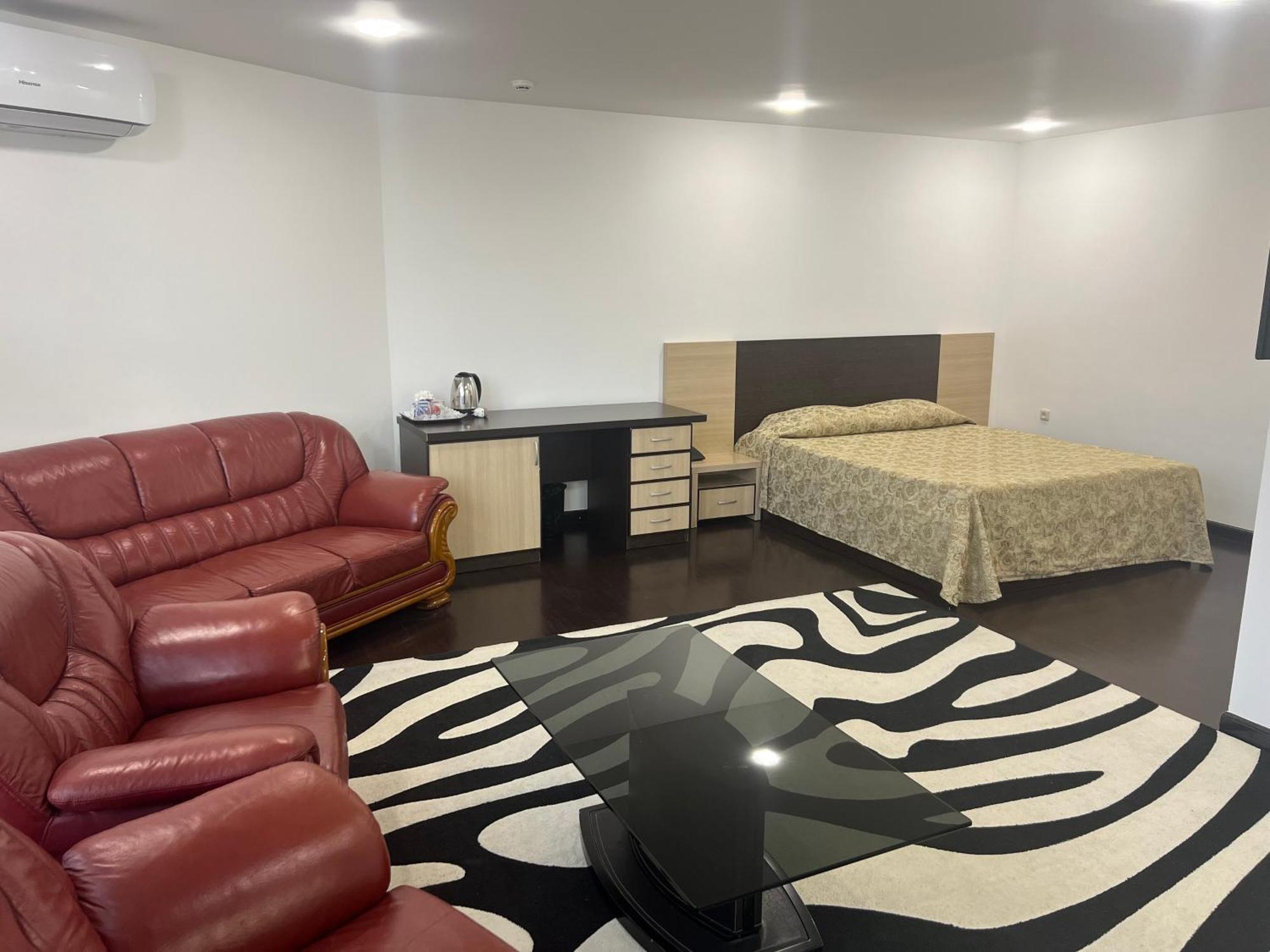 Vanatur Hotel 久姆里 外观 照片